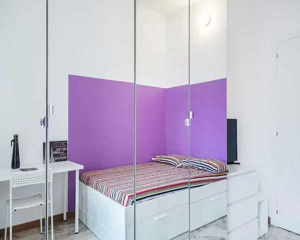 Chambre; lumière naturelle, carrelage