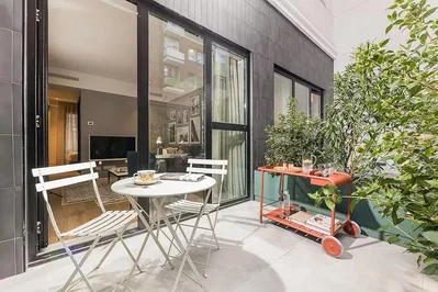 Terrasse; lumière naturelle, vue