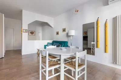 Dnevna soba; prirodno svjetlo, pločice