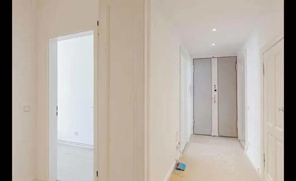 Ostalo; prirodno svjetlo, potrebna renovacija