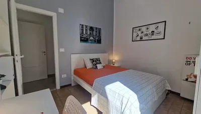 Ložnice; přirozené světlo, moderní styl