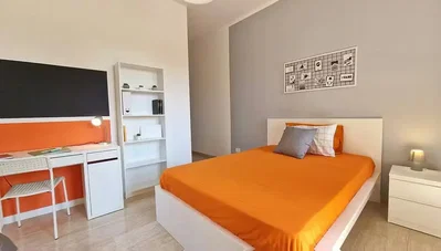 Schlafzimmer; tageslicht, moderner stil