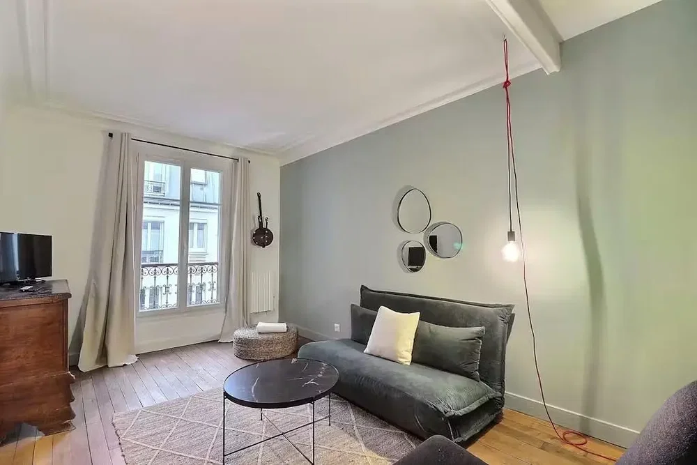 Salon; lumière naturelle, parquet, style moderne