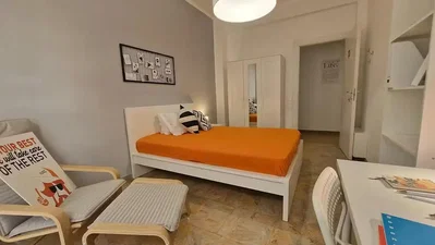 Yatak odası; doğal ışık, modern stil