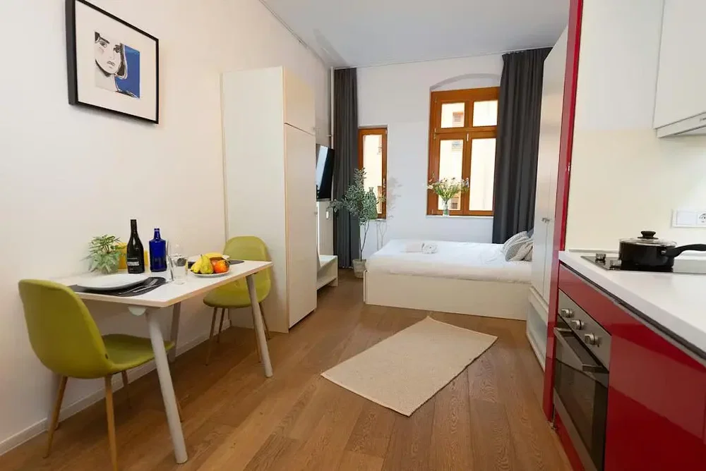 Slaapkamer; keukenapparatuur, natuurlijk licht, moderne stijl