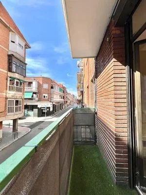 Balcon; vue, lumière naturelle