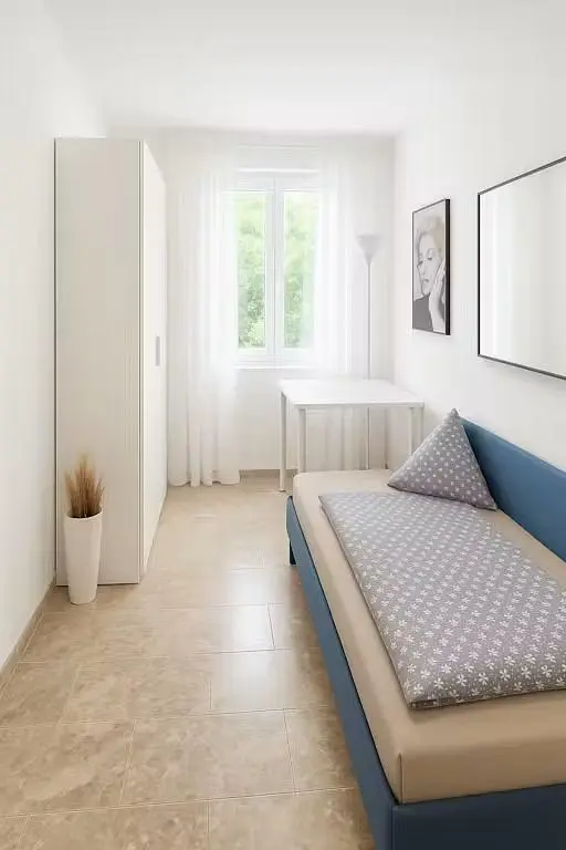 Chambre; carrelage, lumière naturelle