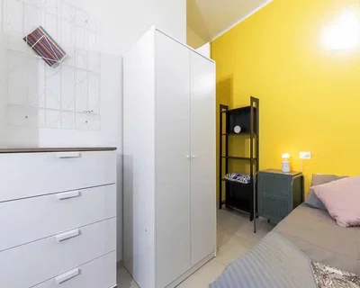 Schlafzimmer; tageslicht, fliesenboden