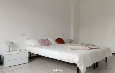 Schlafzimmer; tageslicht, fliesenboden