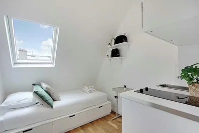 Schlafzimmer; tageslicht, holzboden