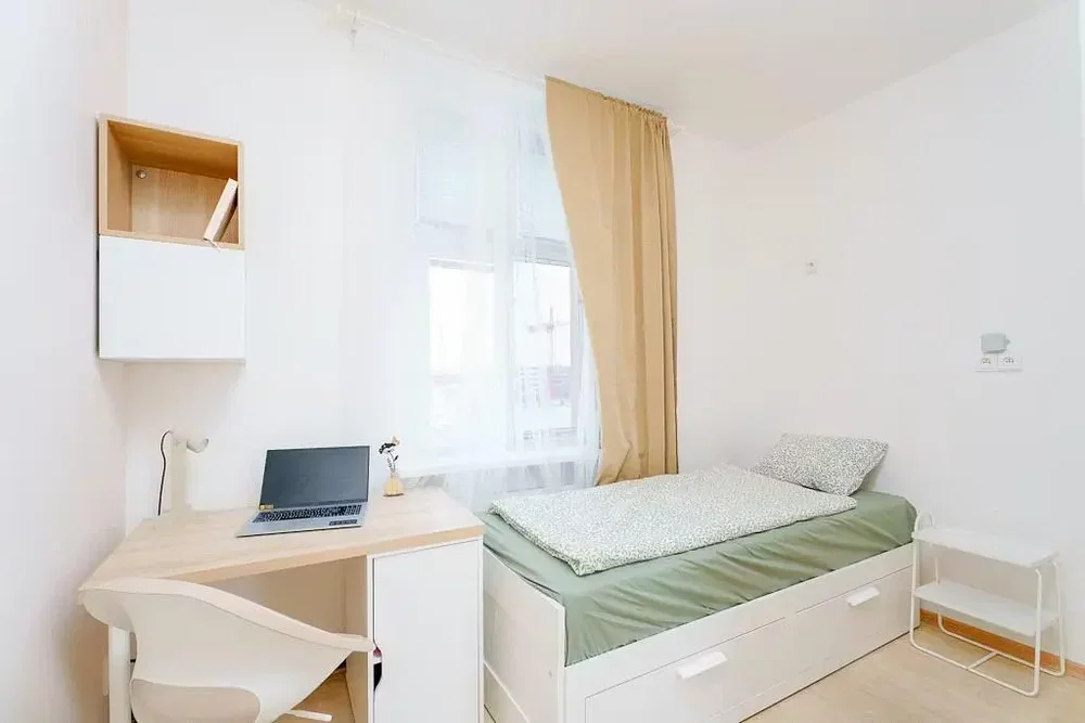 Bedroom; natural light, modern style