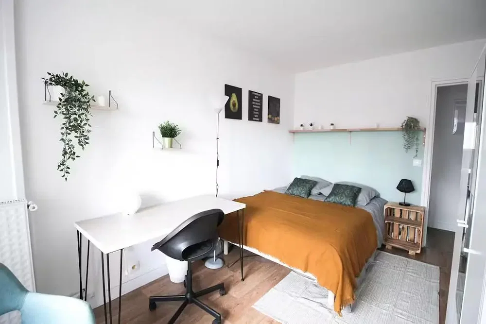 Schlafzimmer; tageslicht, moderner stil