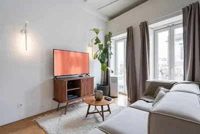 Dnevna soba; prirodno svjetlo, moderni stil, drveni pod