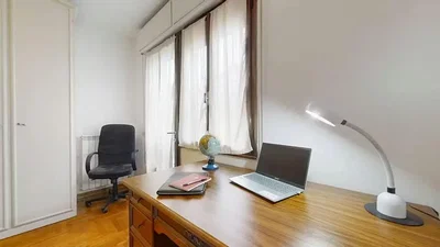 Soggiorno; pavimento in legno, luce naturale