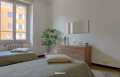غرفة نوم; ضوء طبيعي, أرضية خشبية