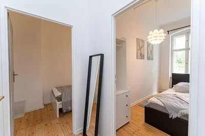 Chambre; parquet, lumière naturelle