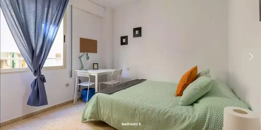 Spavaća soba; prirodno svjetlo