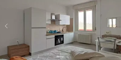 Cucina; elettrodomestici, luce naturale