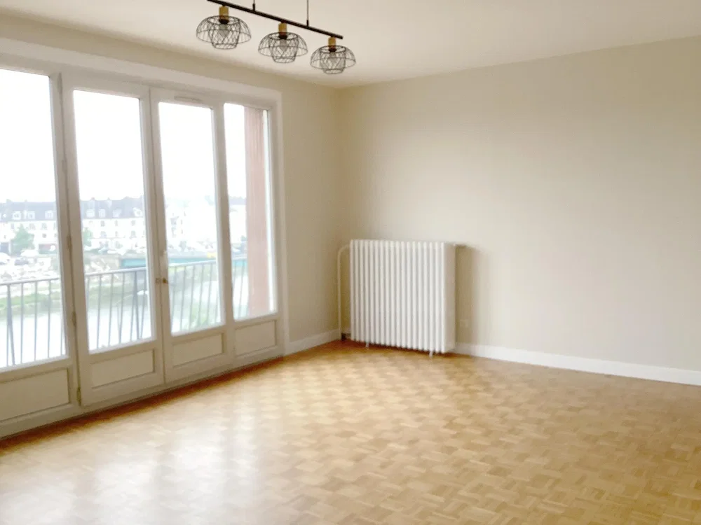 Salon; vue, lumière naturelle