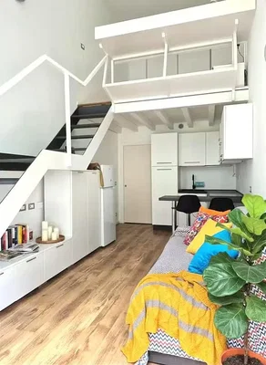 Salon; électroménager, parquet, lumière naturelle