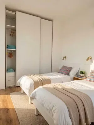 Chambre; parquet, lumière naturelle