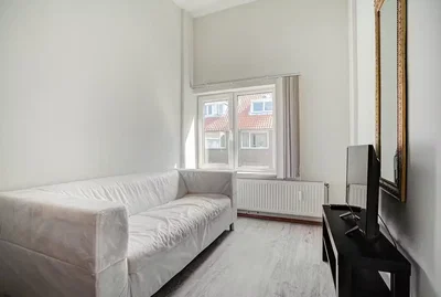 Salon; lumière naturelle, parquet