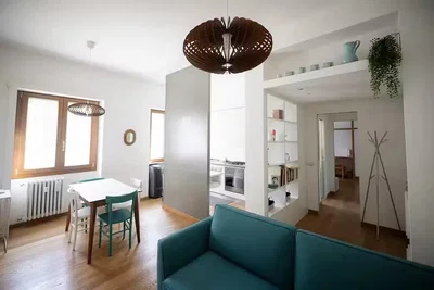 Wohnzimmer; tageslicht, holzboden