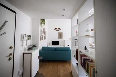 Wohnzimmer; holzboden, tageslicht, moderner stil