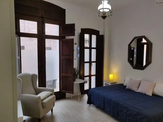 Schlafzimmer; tageslicht, fliesenboden