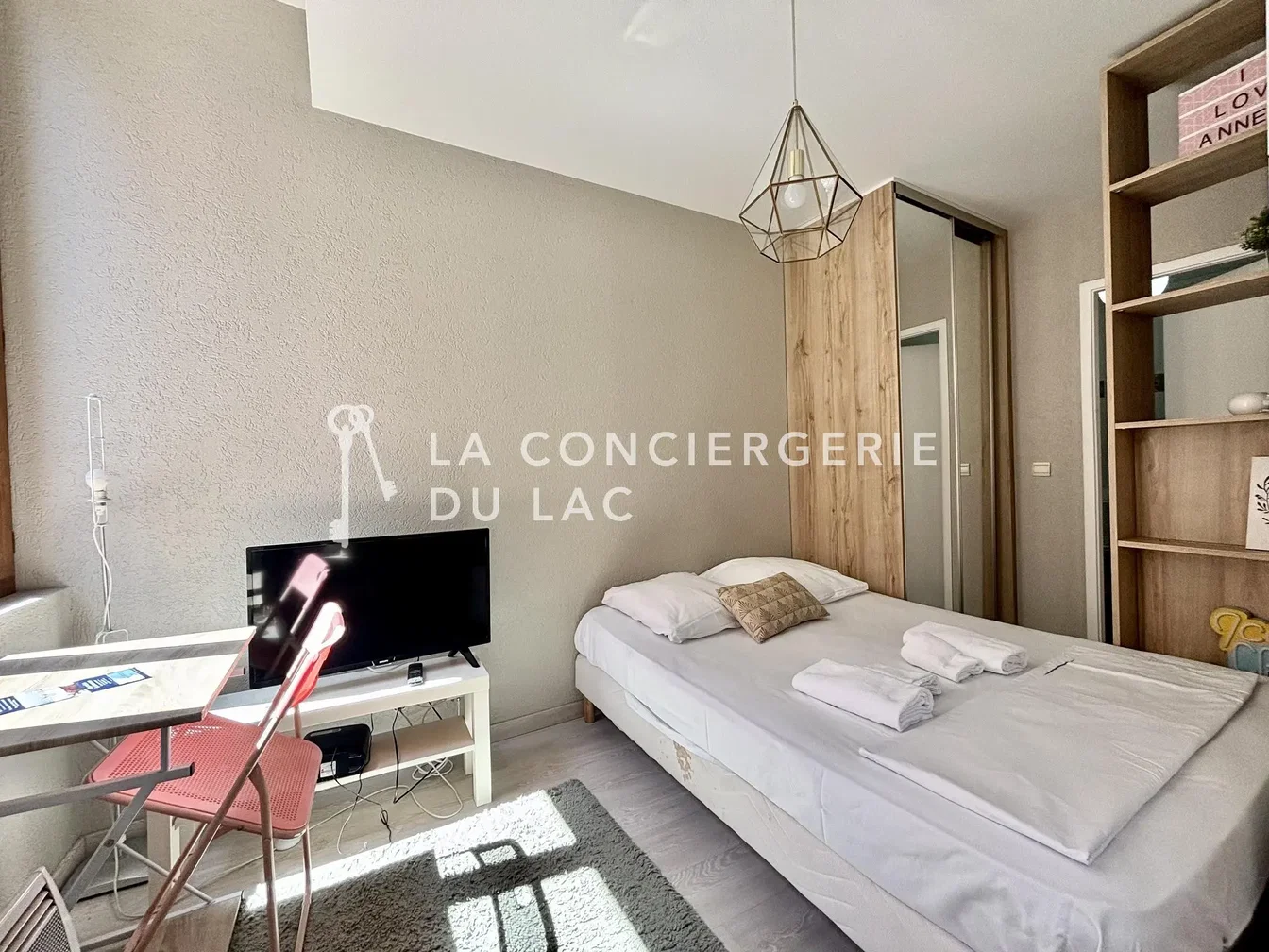 Schlafzimmer; tageslicht, moderner stil