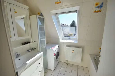 Bathroom; tile floor, natural light