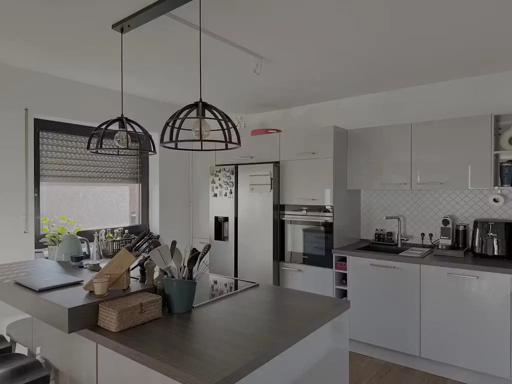 Cozinha; eletrodomésticos, luz natural, estilo moderno