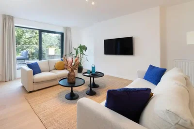 Soggiorno; luce naturale, stile moderno