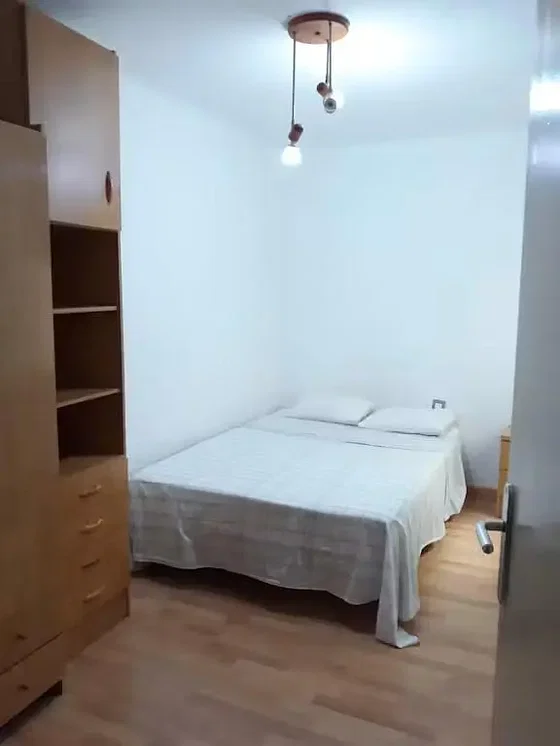 Chambre; parquet, lumière naturelle