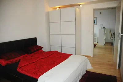 Chambre; parquet, lumière naturelle