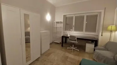 Schlafzimmer; holzboden, tageslicht