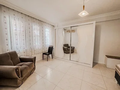Salon; carrelage, lumière naturelle