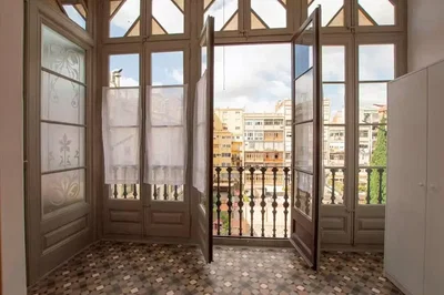 Balcone; vista, luce naturale