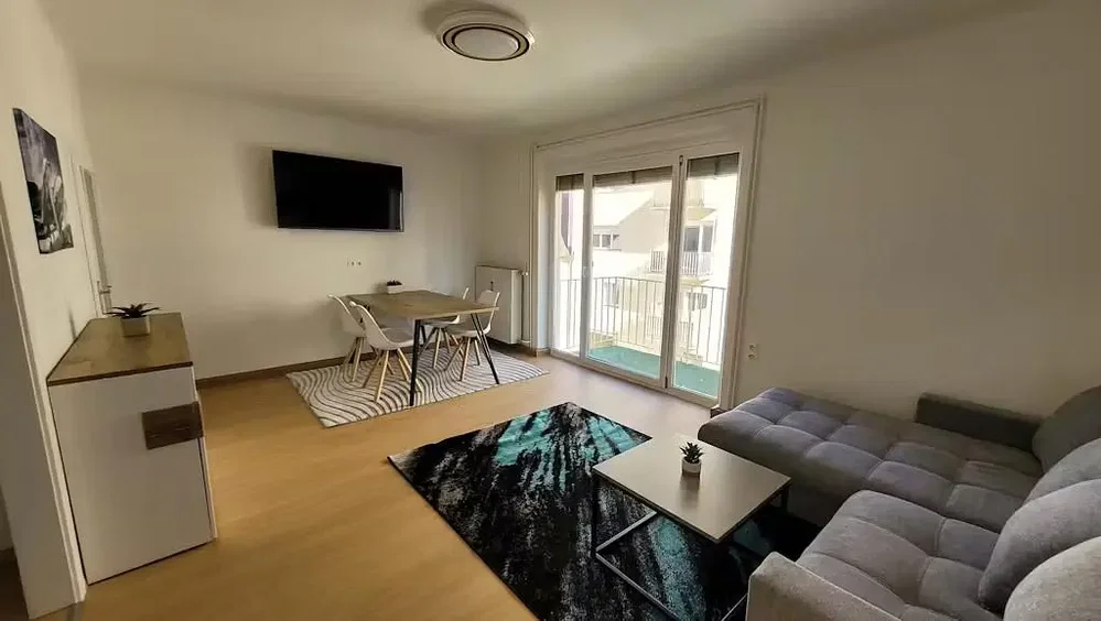 Salon; lumière naturelle, parquet