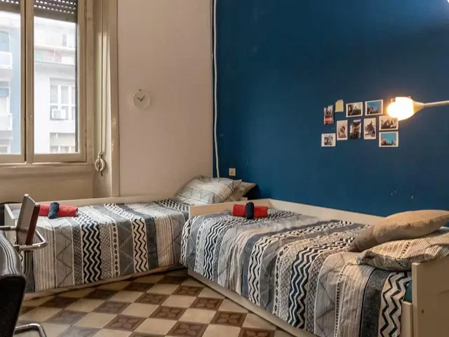 Spavaća soba; pločice, prirodno svjetlo