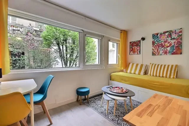 Living room; natural light, modern style