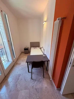 Schlafzimmer; tageslicht, fliesenboden