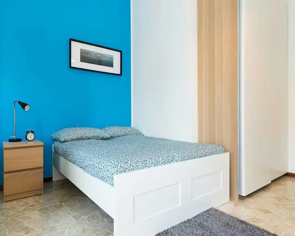 Schlafzimmer; tageslicht, fliesenboden