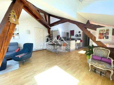 Salon; parquet, lumière naturelle