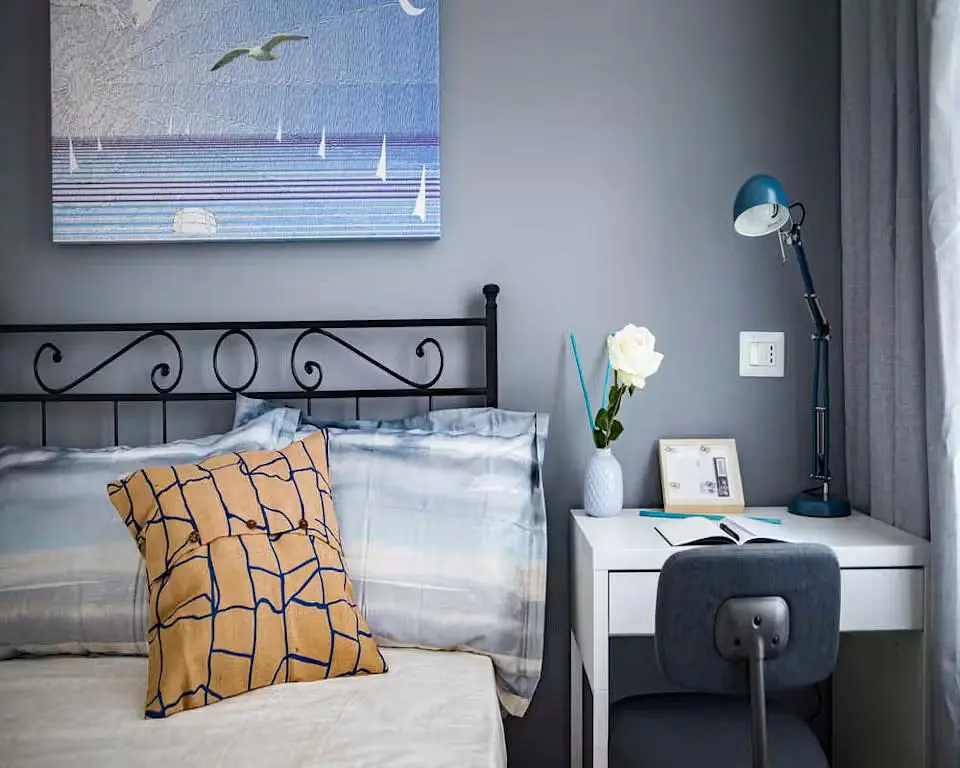 Schlafzimmer; tageslicht, moderner stil