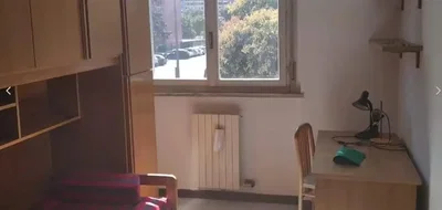 Camera da letto; luce naturale, pavimento in legno