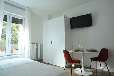 Schlafzimmer; tageslicht, holzboden