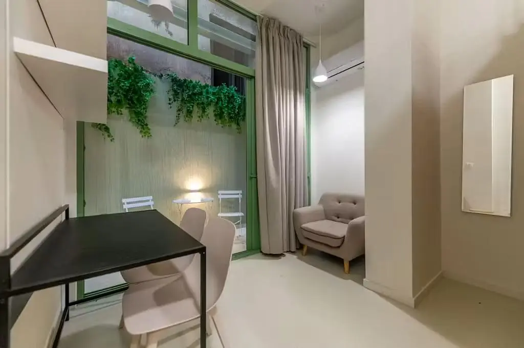 Dnevna soba; prirodno svjetlo, moderni stil