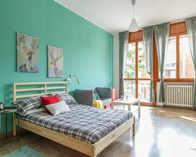 Schlafzimmer; tageslicht, holzboden
