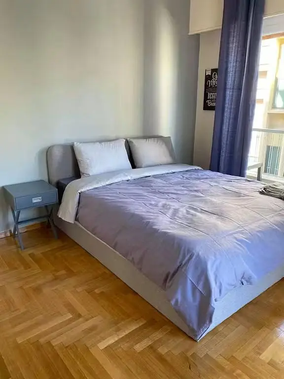 Chambre; parquet, lumière naturelle